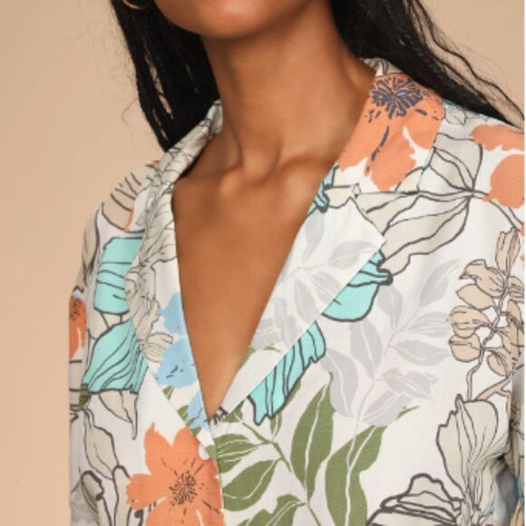 Lulus Floral Print Tie-Back Button-Up Crop Top Medium - Picture 1 of 3